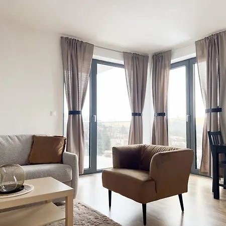 Apartment Fabulous View - Newly Equipped - Private Parking Nitra