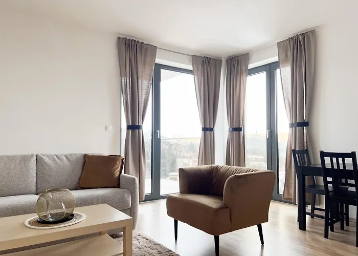 Apartment Fabulous View - Newly Equipped - Private Parking Nitra
