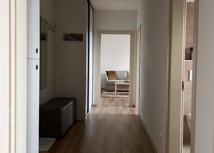 Fabulous View - Newly Equipped - Private Parking *